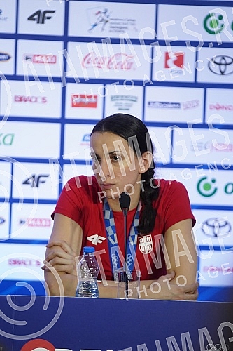 The women's volleyball national team of Serbia, which won a bronze medal at the Games in Tokyo, arrived in Belgrade, and on that occasion a press conference was held at the Nikola Tesla Airport.
Zenska odbojkaska reprezentacija Srbije, koja je na Ig The women's volleyball national team of Serbia, which won a bronze medal at the Games in Tokyo, arrived in Belgrade, and on that occasion a press conference was held at the Nikola Tesla Airport.
Zenska odbojkaska reprezentacija Srbije, koja je na Ig