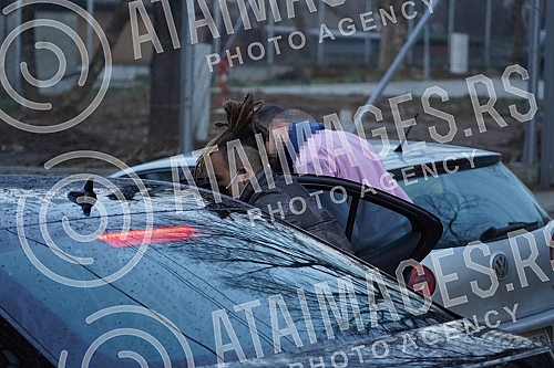 The First Basic Court in Belgrade today lifted the custody of rapper Stefan Djuric Rasta, in which he has been since October 3, 2020, after the police found drugs in his possession. Prvi osnovni sud u Beogradu ukinuo je danas pritvor reperu Stefanu