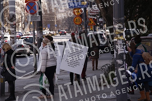 In front of the main entrance of the Police Administration for the city of Belgrade, a gathering called 