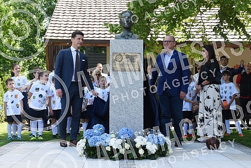 Unveiling of the memorial bust of Hugo Bulija in the SC of the Football Association of Belgrade on Ada Ciganlija.Otkrivanje spomen biste Hugu Buliju u SC Fudbalskog saveza Beograda na Adi Ciganliji.