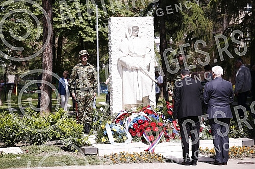 As part of the celebration of May 9, the Day of Victory over Fascism in World War II, representatives of the Ministry of Defense and the Serbian Army, the City of Belgrade and SUBNOR and participants in the Immortal Regiment laid wreaths at the Monum As part of the celebration of May 9, the Day of Victory over Fascism in World War II, representatives of the Ministry of Defense and the Serbian Army, the City of Belgrade and SUBNOR and participants in the Immortal Regiment laid wreaths at the Monum