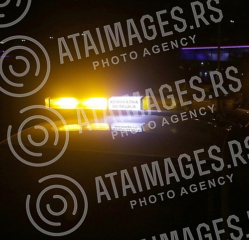 The arrival of communal police (militia) on Belgrade rafts in order to control the implementation of measures in the fight against the crown.Dolazak komunalne policije (milicije) na beogradske splavove kako bi kontrolisali sprovodjenje mera u borbi