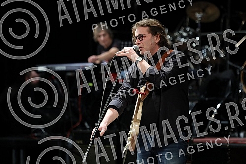 A concert in honor of the legendary drummer Dragoljub Djuricic, the man with the biggest smile on the domestic music scene, was held at the Atelier 212 theater.Koncert u cast legendarnog bubnjara Dragoljuba Djuricica, coveka sa najvecim osmehom na 