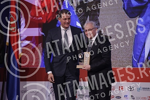 The ceremony on the occasion of the Day of the Olympic Committee of Serbia and the Election for the most successful athletes, teams and coaches of Serbia in 2021 was held in the House of the National Assembly.Svecanost povodom Dana Olimpijskog komi