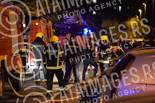 A fire in a residential building in Block 63 in New BelgradePozar u stambenoj zgradi u bloku 63 na Novom Beogradu.