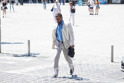 The ceremonial presentation of the 51st Golden Beocug Award and the Charter was held on the Grand Stage of the National Theater.Svecano urucenje 51. nagrade Zlatni Beocug i Povelje odrzano je  na Velikoj sceni Narodnog pozorista.