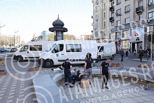 Spring cleaning of the fountain on Nikola Pasic Square.Prolecno sredjivanje fontane na Trgu Nikole Pasica.