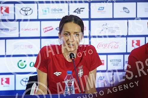The women's volleyball national team of Serbia, which won a bronze medal at the Games in Tokyo, arrived in Belgrade, and on that occasion a press conference was held at the Nikola Tesla Airport.Zenska odbojkaska reprezentacija Srbije, koja je na Ig