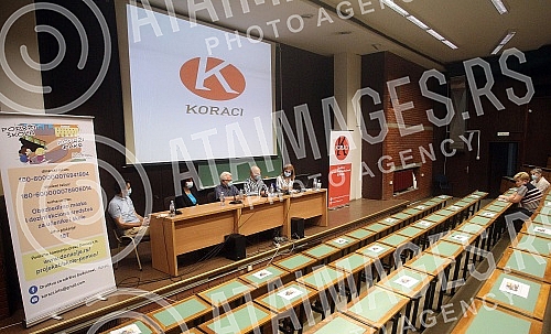 At the Faculty of Philosophy, a panel discussion was held organized by the Association for a Sustainable Future - Steps.Na Filozofskom fakultetu odrzana je tribina koju je organizovalo Drustvo za odrzivu buducnost - Koraci