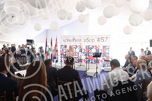 This year's Kocic Choir began on August 26 in Banja Luka, and ended today in the writer's hometown of Stricici in Manjaca, where a formal academy was held and the presentation of the Kocic Award.Ovogodisnji Kocicev zbor poceo je 26. avgusta u Banjo