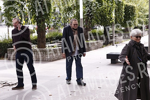 The commemoration of Branko Cvejic, in agreement with the family, was held in the Yugoslav Drama Theatre.Komemoracija Branku Cvejicu, u dogovoru sa porodicom, odrzana je u u Jugoslovenskom dramskom pozoristu.