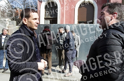 In front of the villa in Topolska 19, a new protest was held by members of the Society for the Arrangement and Beautification of the Crown Wreath, the Topolska Association and the Society for the Beautification of Vracar due to illegal works in that 