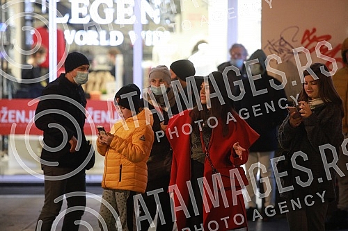 The last day of the turbulent 2020 in the center of Belgrade, more precisely in Knez Mihailova street and Oblicev venac. Poslednji dan turbulentne 2020. godine u centru Beograda, tacnije u Knez Mihailovoj ulici i na Oblicevom vencu