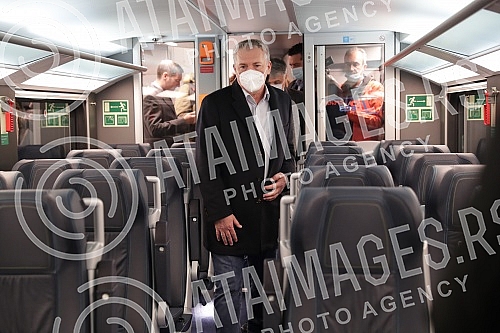 At the Belgrade Central Railway Station, Prokop, a Letter of Intent was signed between Telekom Srbija, Serbian Railway Infrastructure a.d. and Srbija Voza a.d., with the aim of improving the user experience of passengers on Serbian railways.Na Glav