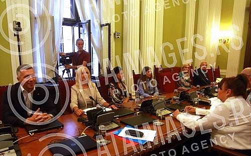 The session of the Health and Family Committee was held in the House of the National Assembly.Sednica Odbora za zdravlje i porodicu odrzana je u Domu Narodne skupstine.