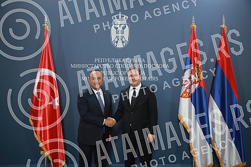 Serbian Foreign Minister Nikola Selakovic met with Turkish Foreign Minister Mevlut Cavusoglu.
Ministar spoljnih poslova Srbije Nikola Selakovic sastao se sa ministrom spoljnih poslova Turske Mevlutom Cavusogluom. Serbian Foreign Minister Nikola Selakovic met with Turkish Foreign Minister Mevlut Cavusoglu.
Ministar spoljnih poslova Srbije Nikola Selakovic sastao se sa ministrom spoljnih poslova Turske Mevlutom Cavusogluom.
