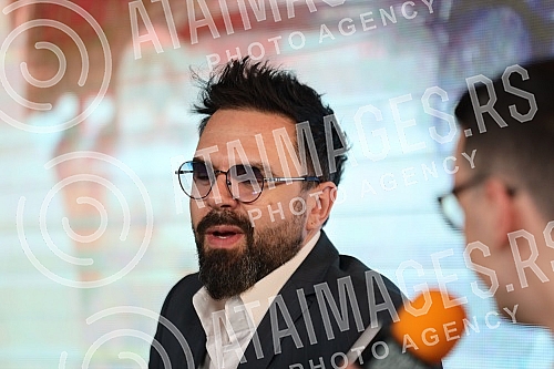 A press conference at which one of the biggest pop stars of the region and singer-songwriter Petra Graso announced a concert at the Stark Arena was held at Sky Garden.Konferencija za medije na kojoj je jedna od najvecih pop zvezda regiona i kantaut