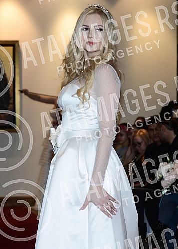 A celebrated lady magazine in wedding dresses at Hyatt Hotel was held.Odrzana revija poznatih dama u vencanicama u hotelu Hyatt.