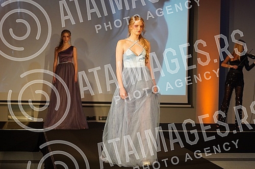 The fashion show of the luxury brand Pivione Aristocrate was held at the Mona Plaza Hotel.U hotelu Mona Plaza odrzana je modna revija luksuznog brenda Pivione Aristocrate.