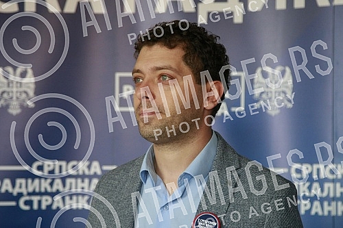 A press conference was held at the premises of the Serbian Radical Party, at which the Vice President of the Radicals, Miljan Damjanovic, spoke.U prostorijama Srpske radikalne stranke odrzana je konferencija za novinare na kojoj je govorio potpreds