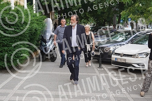 Promotion of the book by Zarko Lausevic Padre, idiot! was held at the Student Cultural Center.Promocija knjige Zarka Lausevica Padre, idiote! odrzana je u Studentskom kulturnom centru. 