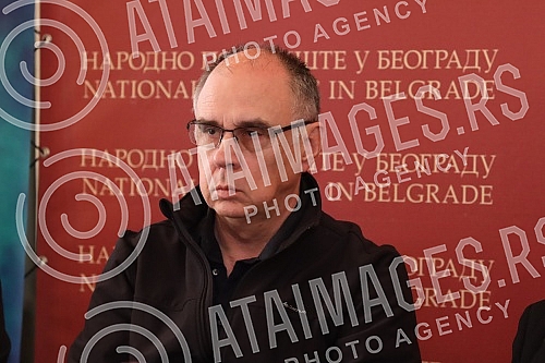 A press conference was held at the National Theater on the occasion of the guest performance of a drama and ballet play from the National Theater in Sarajevo.
U Narodnom pozoristu odrzana je konferencija za novinare povodom gostovanja dramske i bale A press conference was held at the National Theater on the occasion of the guest performance of a drama and ballet play from the National Theater in Sarajevo.
U Narodnom pozoristu odrzana je konferencija za novinare povodom gostovanja dramske i bale