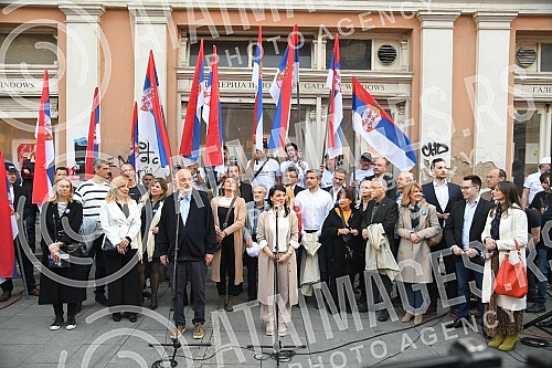 The Coalition United for the Victory of Serbia and Belgrade organized a parade with Knez Mihailov from the Palace of Albania to the City Library, where the citizens and the media were addressed by the entire people of the coalition.Koalicija Ujedin