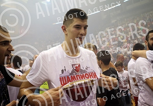 Treca utakmica finala plejofa Kosarkaske Super Lige Srbije izmedju KK Crvena Zvezda i KK Partizan odigrana u hali Pionir. Treca utakmica finala plejofa Kosarkaske Super Lige Srbije izmedju KK Crvena Zvezda i KK Partizan odigrana u hali Pionir.