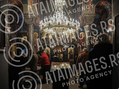 The Serbian orthodox church celebrates St. Nicholas - believers in the Church of St. Nicholas, which is located within the complex of the New cemetery.
Srpska pravoslavna crkva slavi Svetog Nikolu - vernici u Crkvu Svetog Nikole koja se nalazi u ok The Serbian orthodox church celebrates St. Nicholas - believers in the Church of St. Nicholas, which is located within the complex of the New cemetery.
Srpska pravoslavna crkva slavi Svetog Nikolu - vernici u Crkvu Svetog Nikole koja se nalazi u ok