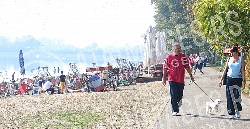 Lake Ada cignalija at Saturday morning.Ada ciganlija u subotu pre podne.