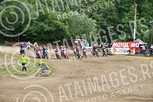 A motocross competition was held at the MX Park Tresnjari track in Kraljevo.
Na stazi MX park Tresnjari u Kraljevu odrzano je takmicenje u moto krosu. A motocross competition was held at the MX Park Tresnjari track in Kraljevo.
Na stazi MX park Tresnjari u Kraljevu odrzano je takmicenje u moto krosu.