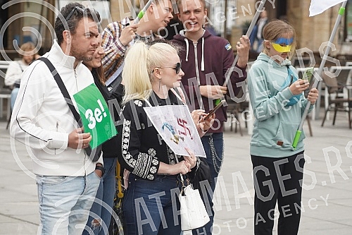 An informal group of citizens 