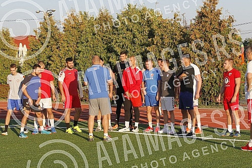 The handball players of Crvena zvezda Grundfos are preparing in Ub, where in the coming days they will play a friendly match against the hosts Ub.Rukometasi Crvene zvezde Grundfos su na pripremama u Ubu, gde ce u narednim danima odigrati jednu prij