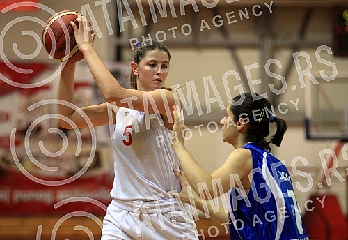 Utakmica 6. kola Prve Zenske Lige Srbije izmedju ZKK Crvena Zvezda i ZKK Student odigrana u hali Basket City. 