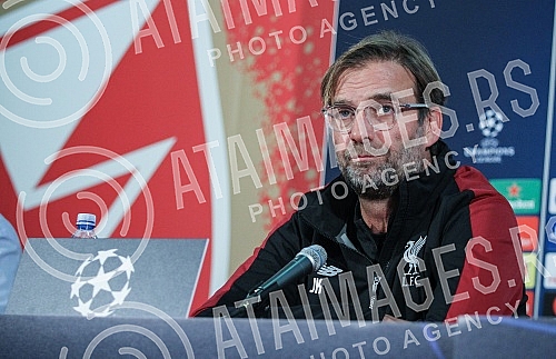Press conference of Jurgen Klopp before the match of 4 rounds of Group C in the Champions League.
Pres konferencija Jirgena Klopa pred utakmicu 4 kola grupe C u Ligi sampiona. Press conference of Jurgen Klopp before the match of 4 rounds of Group C in the Champions League.
Pres konferencija Jirgena Klopa pred utakmicu 4 kola grupe C u Ligi sampiona.
