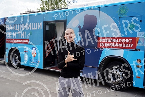 Rapper Mihajlo Veruovic - Voyage, as part of the action that Skymusic is implementing in cooperation with the City of Belgrade, pointed out the importance of vaccination in front of the 