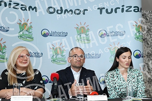 Press conference on the occasion of the Jahorina HOT Festival and the presentation of the summer offer of the Jahorina Olympic Center.
Konferencija za medije povodom Jahorina HOT festivala i predstavljanja letnje ponude Olimpijskog centra Jahorina. Press conference on the occasion of the Jahorina HOT Festival and the presentation of the summer offer of the Jahorina Olympic Center.
Konferencija za medije povodom Jahorina HOT festivala i predstavljanja letnje ponude Olimpijskog centra Jahorina.
