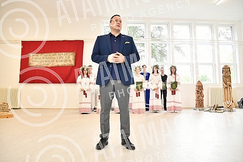 n the occasion of the beginning of the school year, the First Vice-President of the Government of Serbia and the Minister of Education, Science and Technological Development Branko Ruzic visited the n the occasion of the beginning of the school year, the First Vice-President of the Government of Serbia and the Minister of Education, Science and Technological Development Branko Ruzic visited the