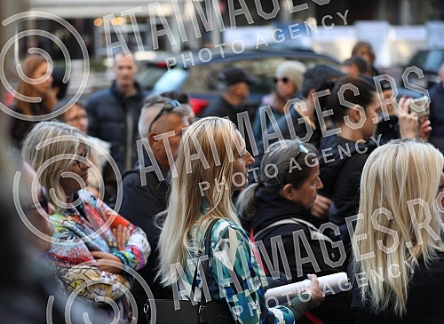 As part of the fight that the Association of Doctors and Parents for Science and Ethics is leading against discrimination against citizens by introducing kovid passes, a press conference was held in front of the Constitutional Court in Belgrade.U s