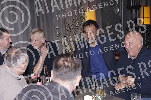 Basketball club Partizan held a New Year's cocktail club where they presented a calendar, but also their own brandy.Kosarkaski klub Partizan odrzao je novogodisnji koktel kluba na kom su predstavili kalendar, ali i sopstvenu rakiju.