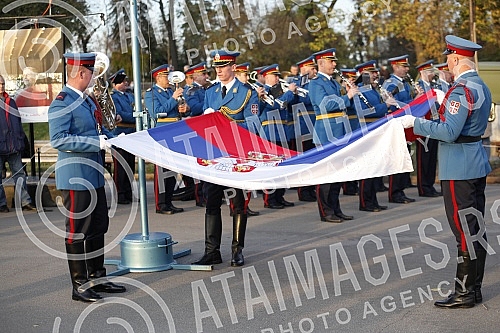 Honorary units of the Serbian Army Guard from the Sava Terrace of the Belgrade Fortress fired honorary artillery fire in honor of the Day of Reconciliation in the First World War - a national holiday in the Republic of Serbia. Pocasne jedinice Gard
