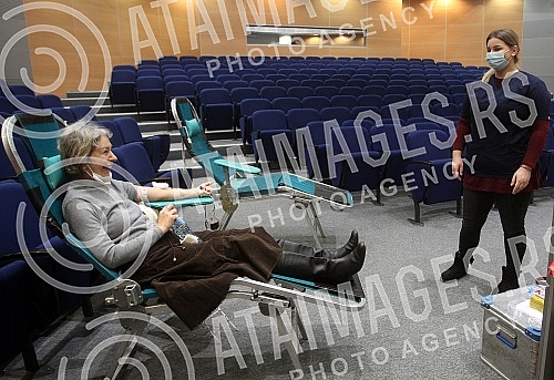 An action of voluntary blood donation was held in the ceremonial hall of the City municipality of Stari grad.
U svecanoj sali Gradske opstine Stari grad odrzana akcija dobrovoljnog davanja krvi. An action of voluntary blood donation was held in the ceremonial hall of the City municipality of Stari grad.
U svecanoj sali Gradske opstine Stari grad odrzana akcija dobrovoljnog davanja krvi.