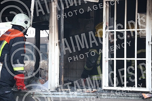 Fast food restaurant Barbecue near Bucko burned down in a fire.Restoran brze hrane Rostilj kod Bucka izgoreo je u pozaru.