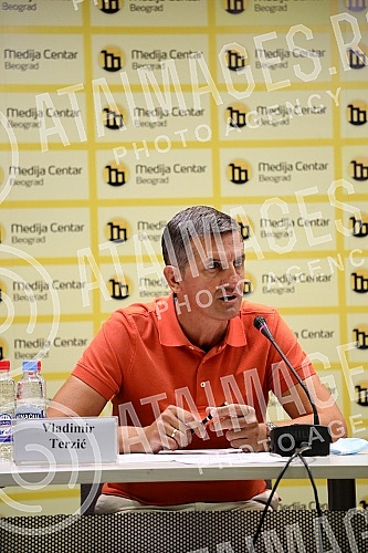 Black and White Movement press conference - for a just Serbia at which a political and program manifesto entitled THE GREAT CHARTER OF FREEDOM was presented to the public. Konferencija za medije Pokreta CRNO NA BELO - za pravednu Srbiju na kojoj j