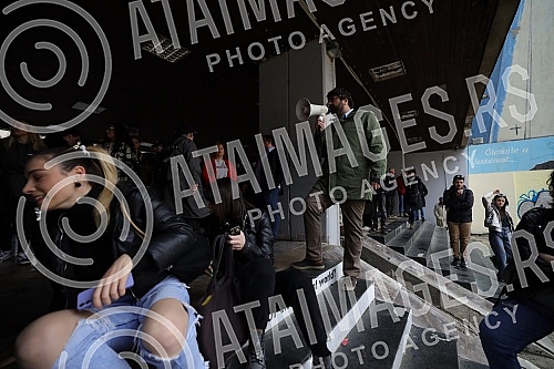 Students are not for sale - protest of students on the plateau near the Faculty of Philosophy.Studenti nisu na prodaju - protest studenata i studentkinja na platou kod Filozofskog fakulteta.