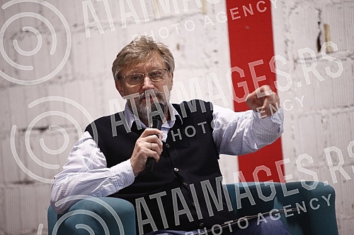 The annual Katarina Preradovic award for professional integrity and excellence in journalism was held in Dorcol Square.U Dorcol placu je odrzana dodela godisnje nagrade Katarina Preradovic za profesionalni integritet i izuzetnost u novinarstvu