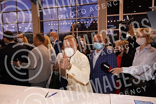 World-famous influencer and businessman of Italian origin Gianluca Vacchi and his partner Sharon Fonseca came to Belgrade today to receive the second dose of covid-19 vaccine at the Belgrade Fair.Svetski poznati influenser i biznismen italijanskog 