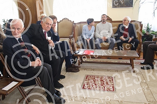 Awards from the Branko Copic Endowment Fund for works of high artistic value, published in 2019 and 2020, were solemnly presented in the Salon of the SANU Club.Nagrade iz Fonda Zaduzbine Branka Copica za dela visoke umetnicke vrednosti, objavljena 