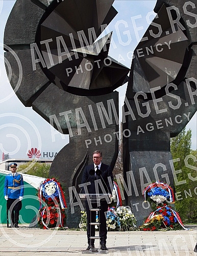 A state ceremony dedicated to the National Day of Remembrance of the Republic of Serbia for the victims of the Holocaust, genocide and other victims of fascism was held on the Coast of Jasenovac Victims.Drzavna ceremonija posvecena obelezavanju nac