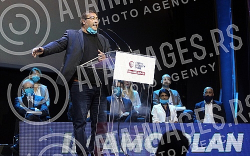 The Assembly of the Party of Freedom and Justice is being held in Kombank Hall.U Kombank dvorani se odrzava Skupstina Stranke slobode i pravde.